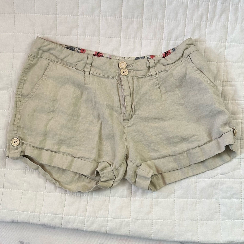 Love Tree Women's LINEN CUFFED TROUSER SHORTS